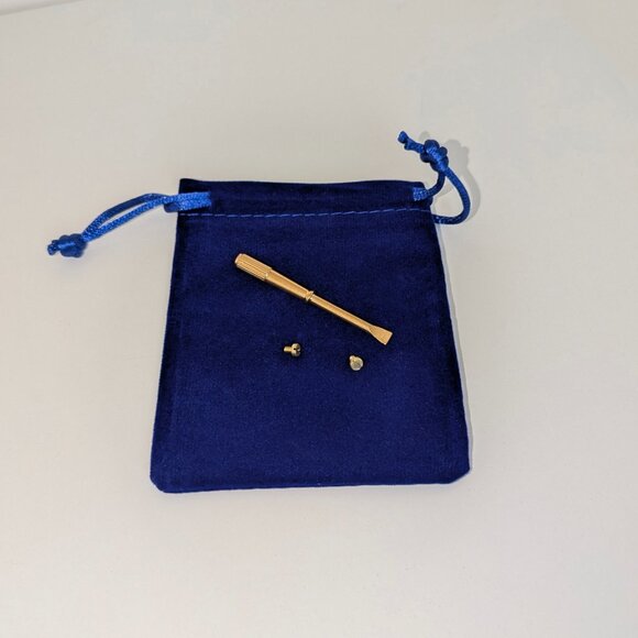 The Love Bracelet Replacement Screw + Screwdriver + Gift Bag Revson Gift Set - Picture 5 of 10